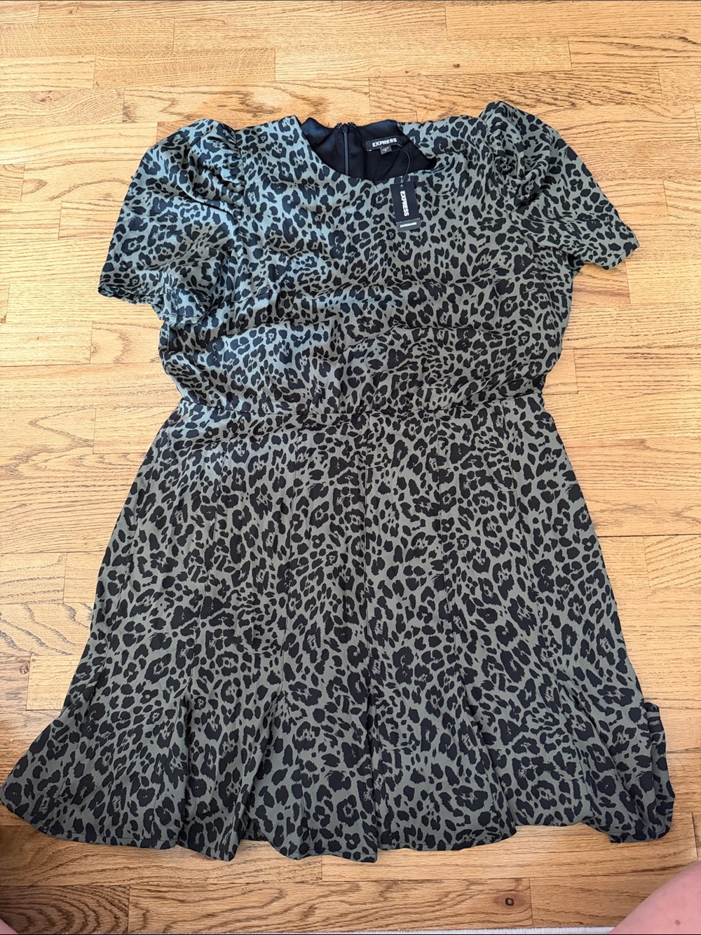 Express Olive Leopard Print Short Sleeve Dress